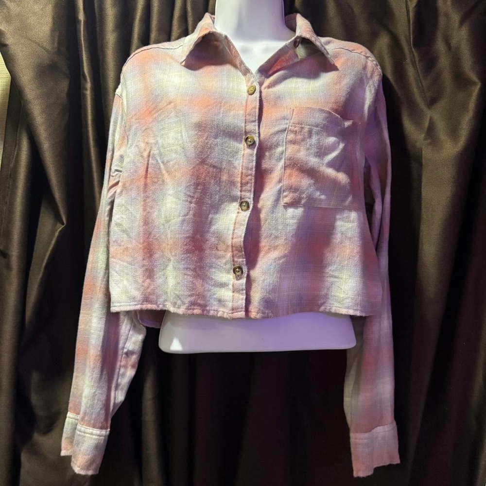Hollister y2k cropped button up shirt